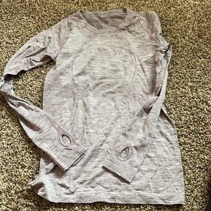 Lululemon long sleeve with thumb holes